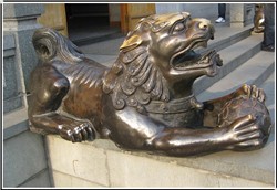 铜狮子抱球铜雕塑