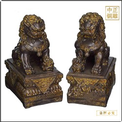 银行门口摆放铜狮子的原因